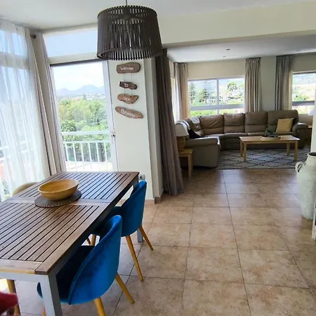 Casa Jumate - *